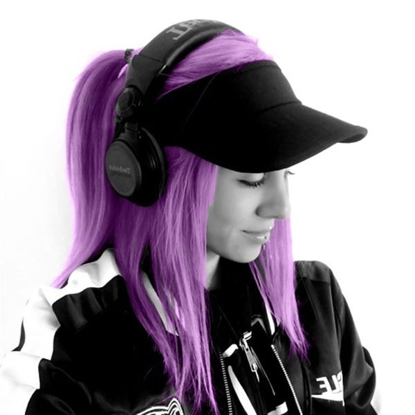 Portrait de Purple, casque sur les oreilles