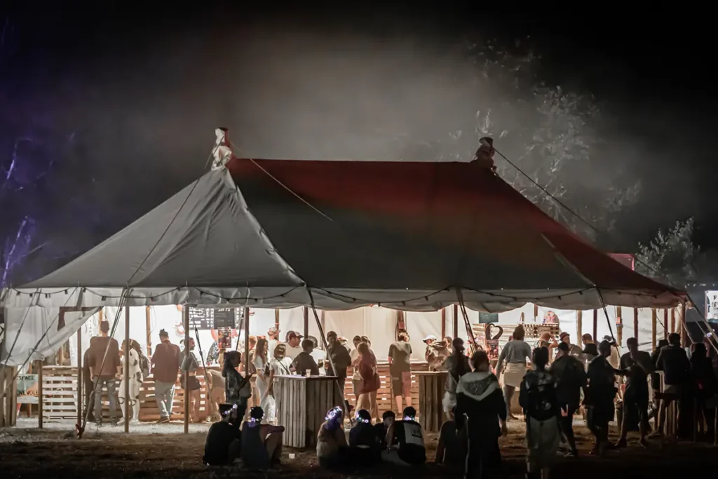 Out Of The Void #3 2025 - Chapiteau Bar 📷 Nicolas Acidophilius